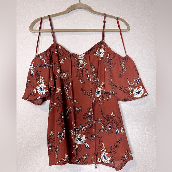 Lily White Blouse - Picture 1 of 3